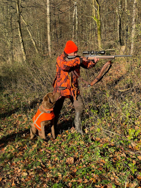 Dinash und ich im Wals auf einer Drückjagd